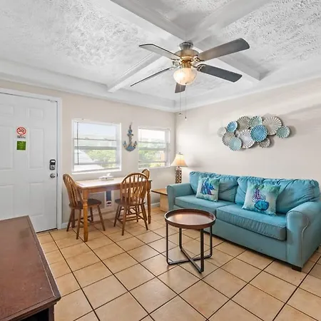Superb Location 1Br Pet Friendly Pool & Parking Apartment